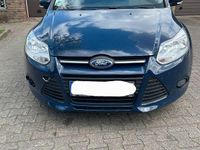 Usado Ford Focus Trend 116 HP (85 kW) 2014 Azul Sedan