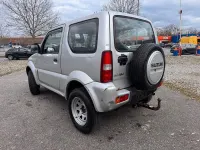 Używany Suzuki Jimny 86 KM (63 kW) 2010 Srebrny SUV