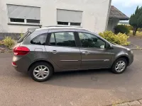 Gebraucht Renault Clio GrandTour 101 PS (74 kW) 2010 Silber Kombi