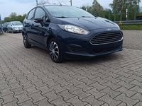 Gebraucht Ford Fiesta Titanium 95 PS (69 kW) 2015 Blau Kleinwagen
