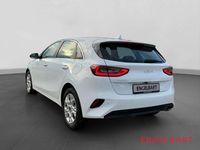 Gebraucht Kia Ceed Comfort 140 PS (102 kW) 2025 Casa white s Kleinwagen