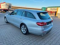 Gebraucht Mercedes E200 Avantgarde 150 PS (110 kW) 2017 Silber Limousine