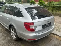 Gebraucht Skoda Superb Ambition 160 PS (117 kW) 2014 Silber Kombi