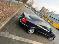 Gebraucht Mercedes E240 180 PS (132 kW) 2002 Blau Limousine