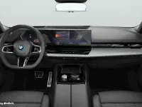 Gebraucht BMW 550e M Sport 313 PS (230 kW) 2025 Schwarz Kombi