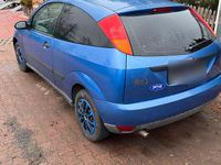 Gebraucht Ford Focus 101 PS (74 kW) 1999 Blau Kleinwagen