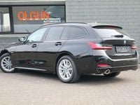 Gebraucht BMW 320 Performance 163 PS (119 kW) 2023 Schwarz ii/bonnet fluid black Kombi