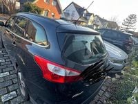 Gebraucht Ford Focus Trend 101 PS (74 kW) 2014 Schwarz Kombi