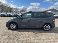 Gebraucht VW Touran Highline 150 PS (110 kW) 2022 Van / Kleinbus