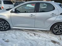 Gebraucht Toyota Yaris Hybrid 92 PS (67 kW) 2022 Silber Kleinwagen