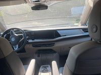 Gebraucht VW Multivan 150 PS (110 kW) 2024 Braun Van