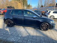 Gebraucht VW Golf VII R 310 PS (228 kW) 2017 Deep black perleffekt (metallic) Limousine