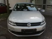 Gebraucht VW Jetta Comfortline 105 PS (77 kW) 2011 Silver leaf metallic (metallic) Limousine
