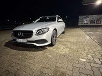 Gebraucht Mercedes E220 194 PS (142 kW) 2020 Silber Kombi