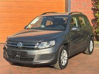 Gebraucht VW Tiguan Trendline 110 PS (80 kW) 2015 Grau SUV