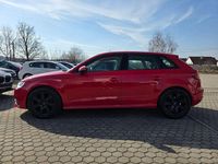 Gebraucht Audi A3 Attraction 110 PS (80 kW) 2015 Rot Limousine