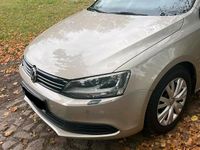 Gebraucht VW Jetta Comfortline 105 PS (77 kW) 2012 Grau Limousine