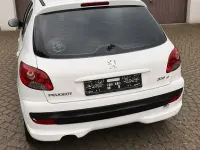 Gebraucht Peugeot 206 75 PS (55 kW) 2009 Weiß Limousine