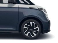 Neu VW ID. Buzz Pro 210 kW (286 PS) 2026 Candyweiß/ starlight blue met Van / Kleinbus
