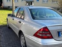 Gebraucht Mercedes C220 149 PS (109 kW) 2002 Silber Limousine