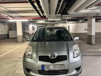 Gebraucht Toyota Yaris 69 PS (50 kW) 2007 Silber Kleinwagen