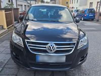 Second-hand VW Tiguan Freestyle 122 CP (89 kW) 2011 Negru SUV