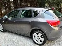 Gebraucht Opel Astra 115 PS (84 kW) 2010 Grau Kleinwagen