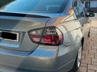 Gebraucht BMW 320 150 PS (110 kW) 2007 Grün Limousine
