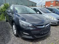 Gebraucht Opel Astra Selection 110 PS (80 kW) 2015 Schwarz Kombi