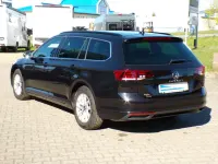 Gebraucht VW Passat Business 150 PS (110 kW) 2023 Deep black Kombi