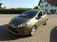 Gebraucht Ford Fiesta Titanium 97 PS (71 kW) 2012 Castanobraun metallic Kleinwagen