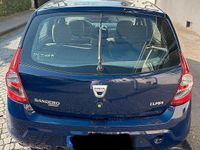 Gebraucht Dacia Sandero 75 PS (55 kW) 2010 Blau Limousine