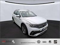 Gebraucht VW Tiguan R-line 150 PS (110 kW) 2024 Pure white SUV