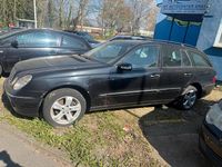 Gebraucht Mercedes E220 150 PS (110 kW) 2005 Schwarz Kombi