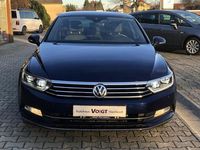 Gebraucht VW Passat Highline 150 PS (110 kW) 2019 Atlantik blue metallic Limousine