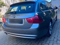 Gebraucht BMW 320 184 PS (135 kW) 2012 Silber Kombi