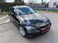 Gebraucht BMW 325 Advantage 218 PS (160 kW) 2007 Schwarz Limousine