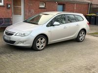 Gebraucht Opel Astra 101 PS (74 kW) 2011 Silber Kombi