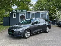 Gebraucht Ford Focus Cool & Connect 120 PS (88 kW) 2022 Grau Limousine