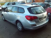 Gebraucht Opel Astra 140 PS (102 kW) 2014 Grau Kombi