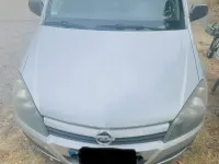 Gebraucht Opel Astra 75 PS (55 kW) 2009 Silber Kleinwagen