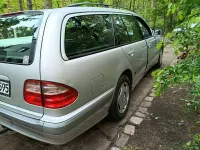 Używany Mercedes E220 Classic 143 KM (105 kW) 2000 Srebrny Kombi