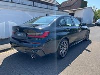 Gebraucht BMW 320 M Sport 190 PS (139 kW) 2021 Black sapphire Limousine