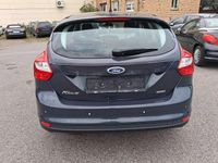 Gebraucht Ford Focus Trend 101 PS (74 kW) 2013 Grau Limousine