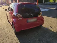 Gebraucht Toyota Aygo 68 PS (50 kW) 2010 Rot Kleinwagen