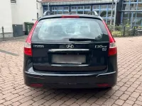 Gebraucht Hyundai i30 109 PS (80 kW) 2012 Schwarz Kombi