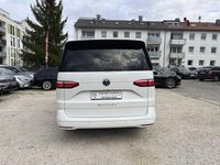 Second-hand VW Multivan Life 150 CP (110 kW) 2023 Alb Monovolum