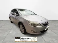 Gebraucht Opel Astra Selection 101 PS (74 kW) 2010 Silber Limousine