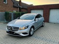 Gebraucht Mercedes A180 122 PS (89 kW) 2013 Silber Limousine
