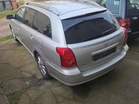 Gebraucht Toyota Avensis 130 PS (95 kW) 2006 Silber Kombi